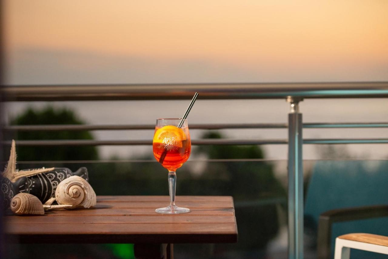 Sunset Studios - Suites With Seaview & Back Side Apartements Toroni Buitenkant foto