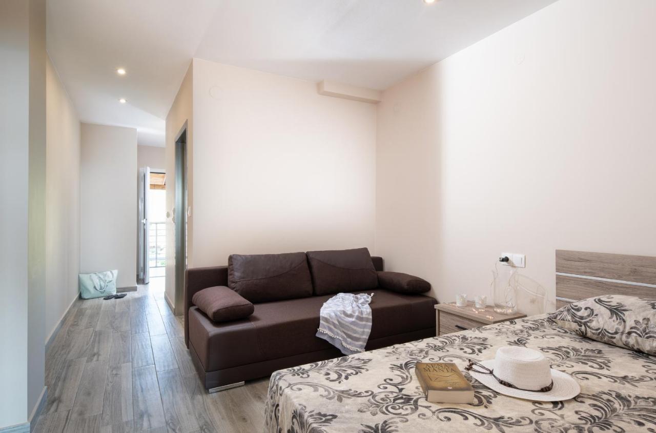 Sunset Studios - Suites With Seaview & Back Side Apartements Toroni Buitenkant foto