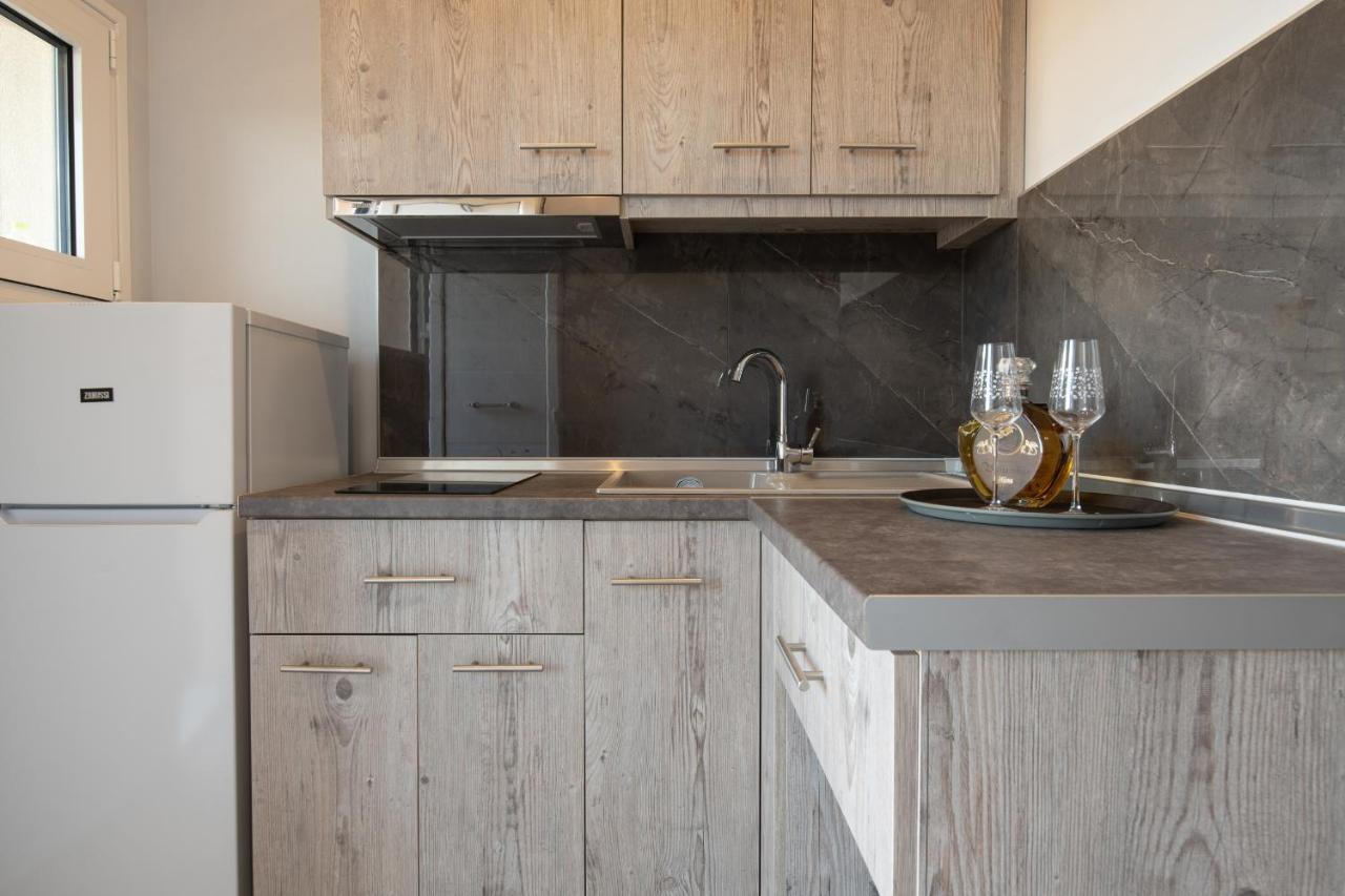 Sunset Studios - Suites With Seaview & Back Side Apartements Toroni Buitenkant foto