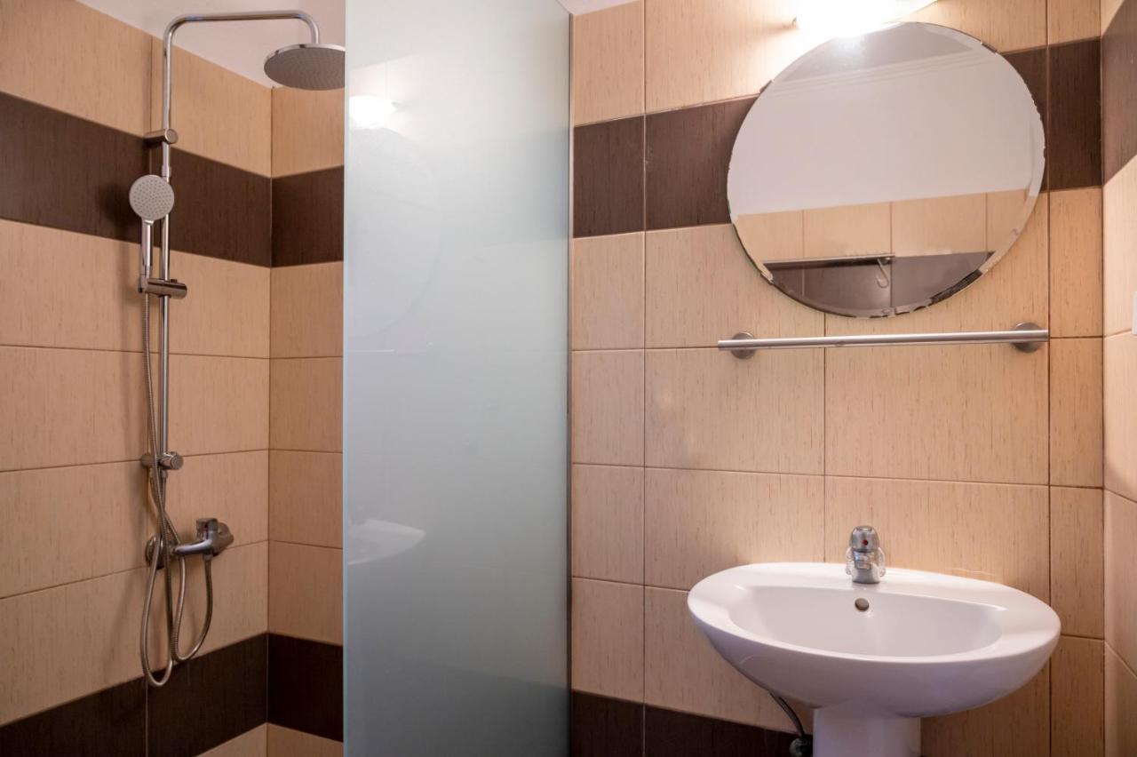 Sunset Studios - Suites With Seaview & Back Side Apartements Toroni Buitenkant foto